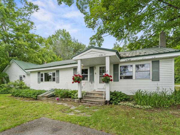 47 Hampden Road , Carmel, ME 04419