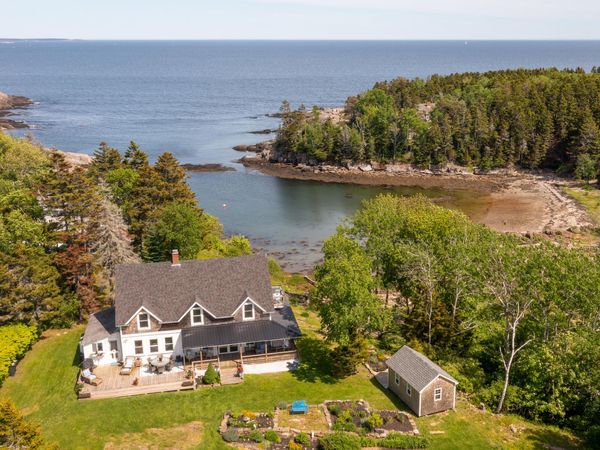 2319 Harpswell Island Road , Harpswell, ME 04003