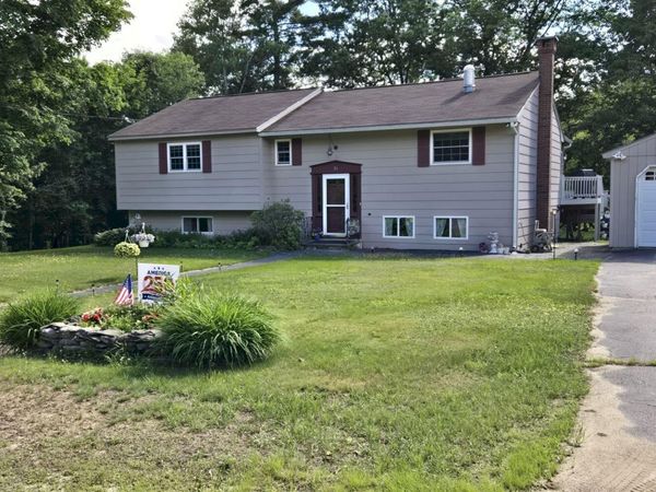 54 Blayne Street , Dixfield, ME 04224