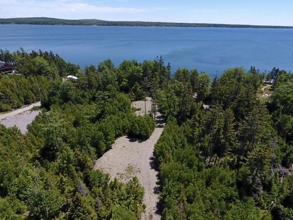 35 Peninsula Shores Road , Gouldsboro, ME 04624