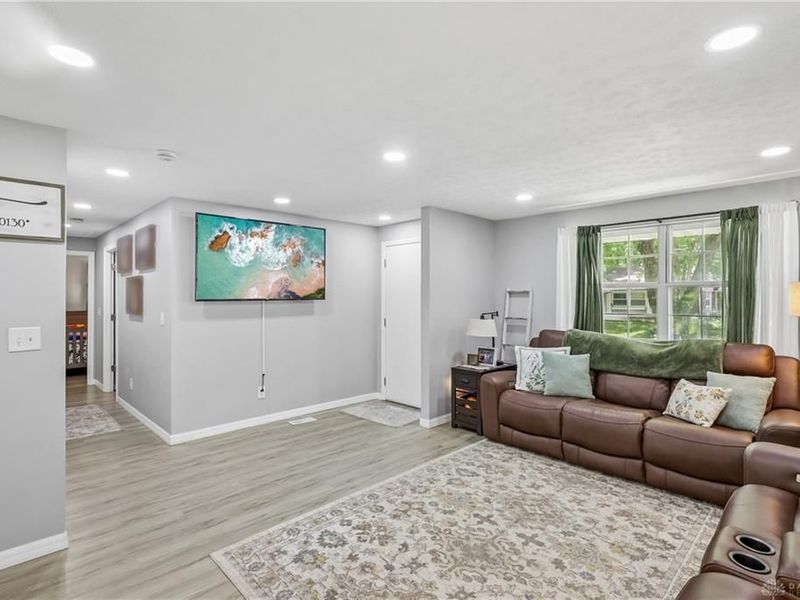 4916 Arrowview Drive, Huber Heights, OH 45424 Photo 7