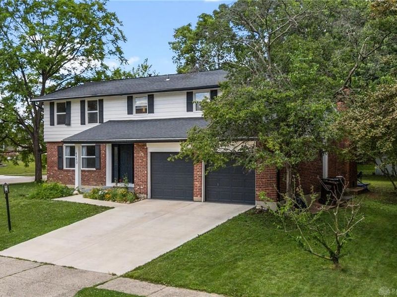 4460 Meadowsweet Drive, Dayton, OH 45424 Photo 2