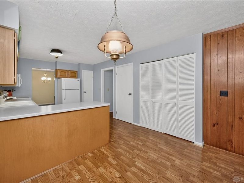 621 Glensprings Drive, Springdale, OH 45246 Photo 22