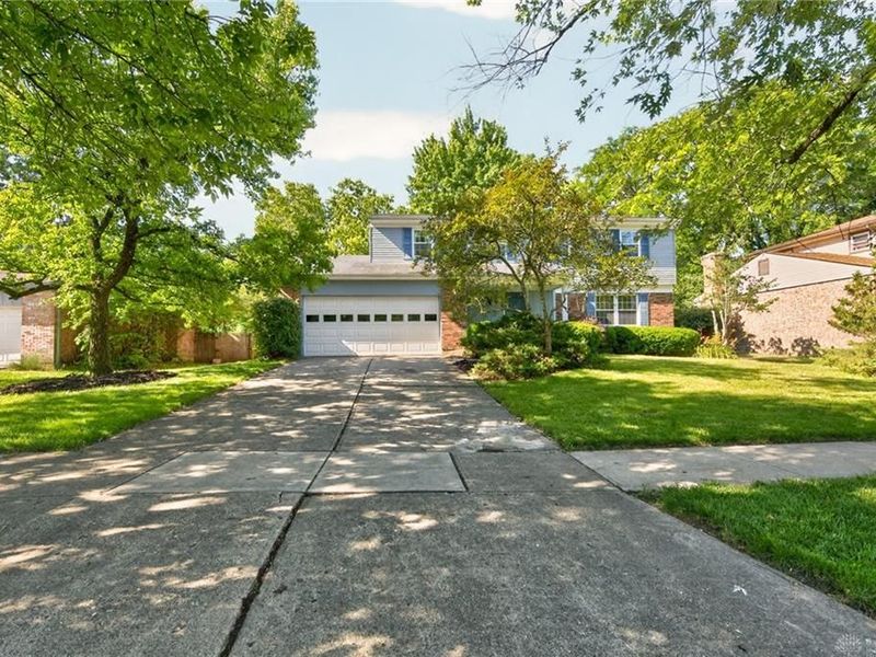 621 Glensprings Drive, Springdale, OH 45246 Photo 4