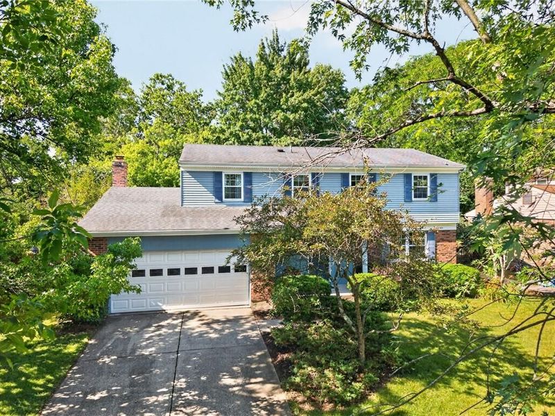621 Glensprings Drive, Springdale, OH 45246 Photo 5