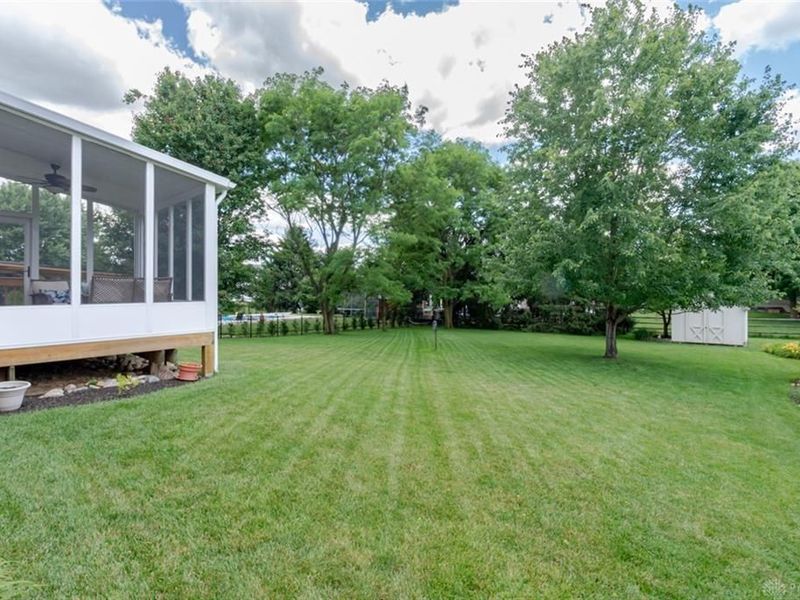 2135 Wedgewood Drive, Beavercreek, OH 45434 Photo 9