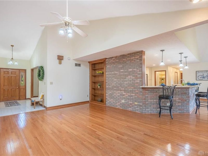 287 Southwood Trail, Beavercreek, OH 45440 Photo 3