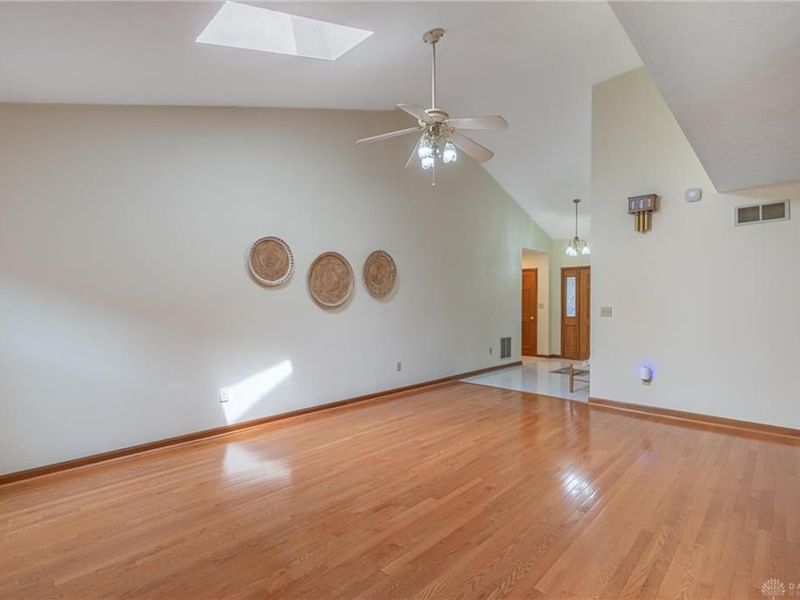 287 Southwood Trail, Beavercreek, OH 45440 Photo 6