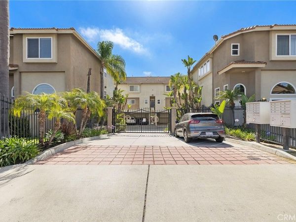 1940 Maple Avenue, Unit 111, Costa Mesa, CA 92627