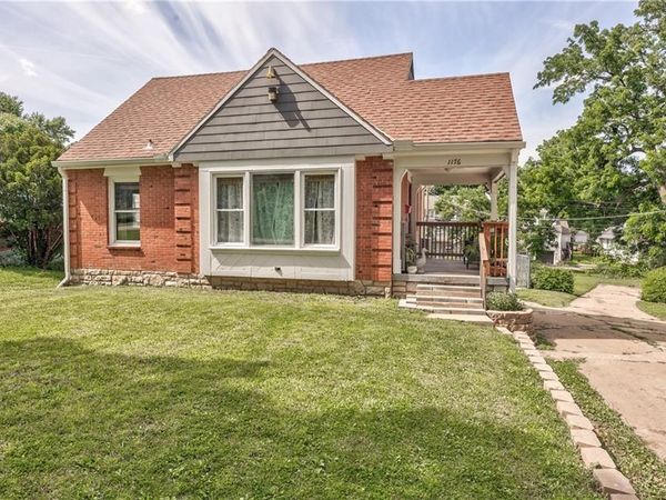 1176 E 77th Terrace, Kansas City, MO 64131