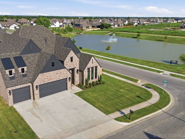14285 S Delaware Place, Bixby, OK 74008