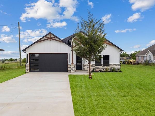 8644 Kelly Lane, Alvarado, TX 76009