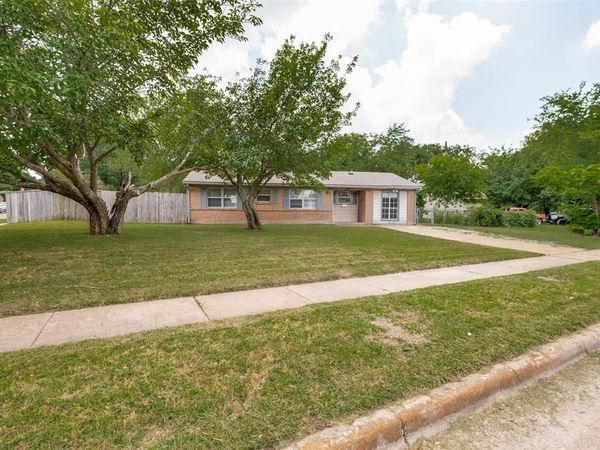 2524 Suffolk Lane, Lancaster, TX 75134