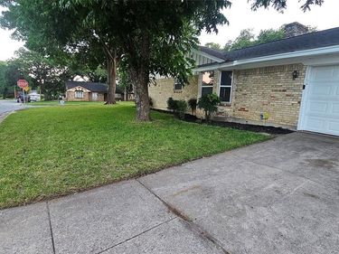 7449 Monterrey Drive, Fort Worth, TX 76112