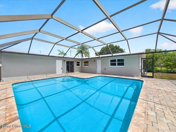 545 S Courtenay Parkway , Merritt Island, FL 32952
