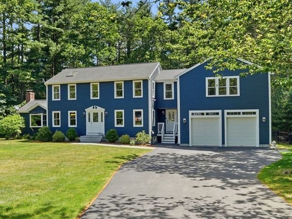 61 Stoney Weir Rd, Halifax, MA 02338