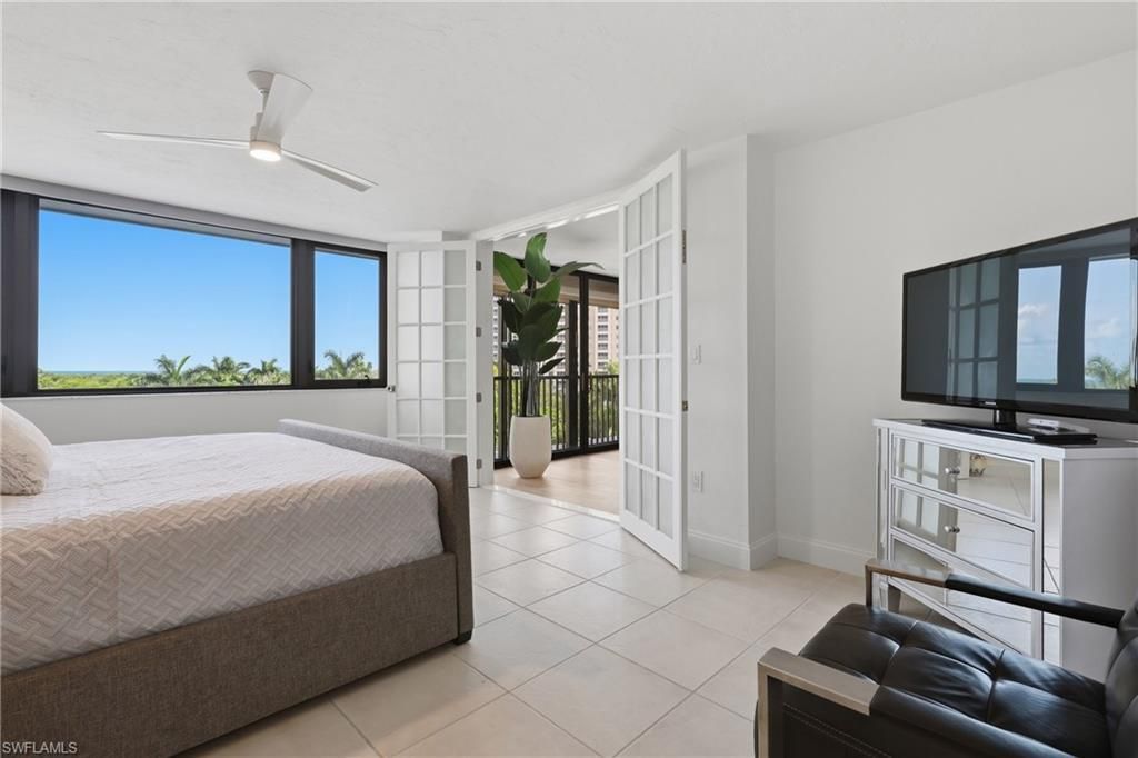 5601 Turtle Bay Dr, Unit 302, Naples, FL 34108 Photo