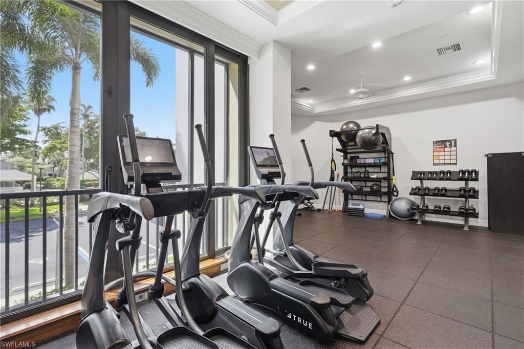 5601 Turtle Bay Dr, Unit 302, Naples, FL 34108 Photo