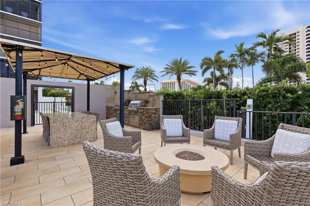 5601 Turtle Bay Dr, Unit 302, Naples, FL 34108 Photo