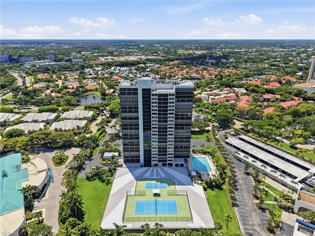 5601 Turtle Bay Dr, Unit 302, Naples, FL 34108 Photo