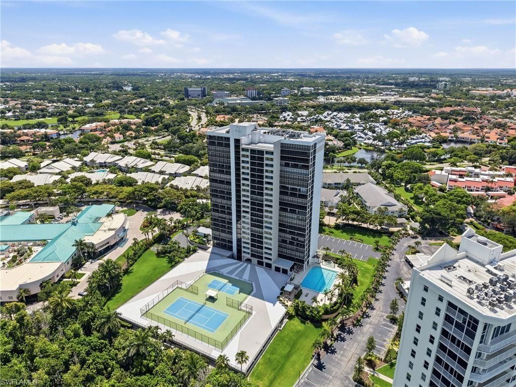 5601 Turtle Bay Dr, Unit 302, Naples, FL 34108 Photo