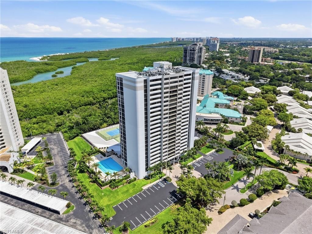 5601 Turtle Bay Dr, Unit 302, Naples, FL 34108 Photo