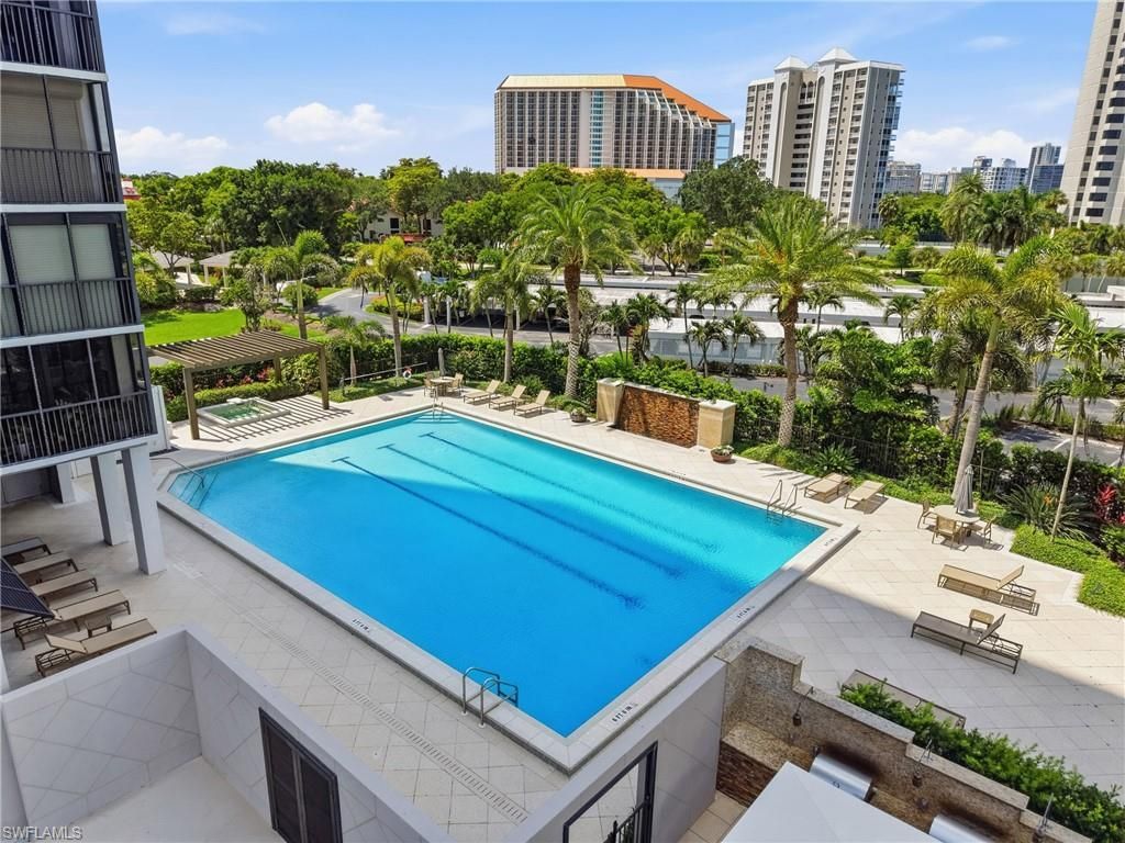 5601 Turtle Bay Dr, Unit 302, Naples, FL 34108 Photo