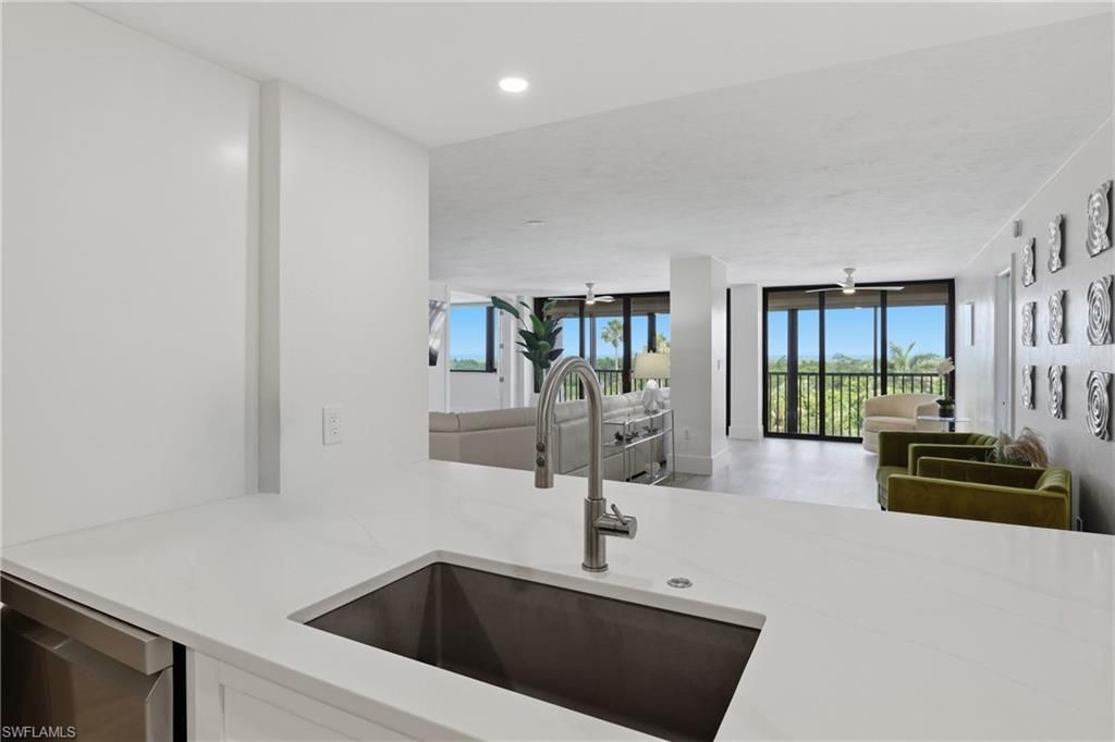 5601 Turtle Bay Dr, Unit 302, Naples, FL 34108 Photo
