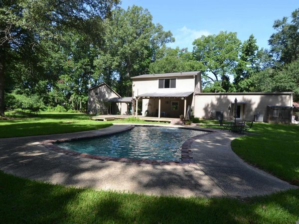 11283 N Wakefield Dr, St Francisville, LA 70775