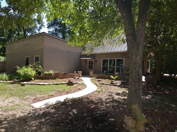 11283 N Wakefield Dr, St Francisville, LA 70775