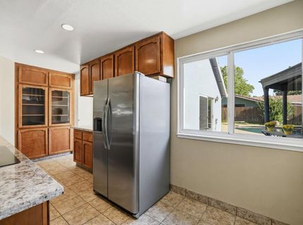 8077 Caribbean Way, Sacramento, CA 95826 Photo