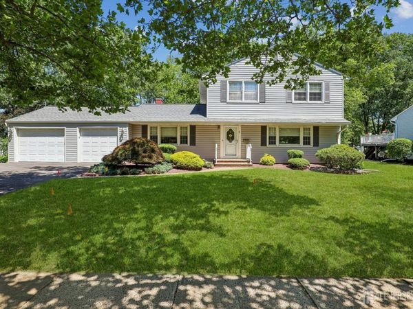 5 Dogwood Court, East Brunswick, NJ 08816