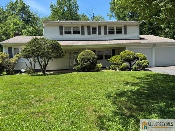 13 Greenwich Road , Edison, NJ 08820