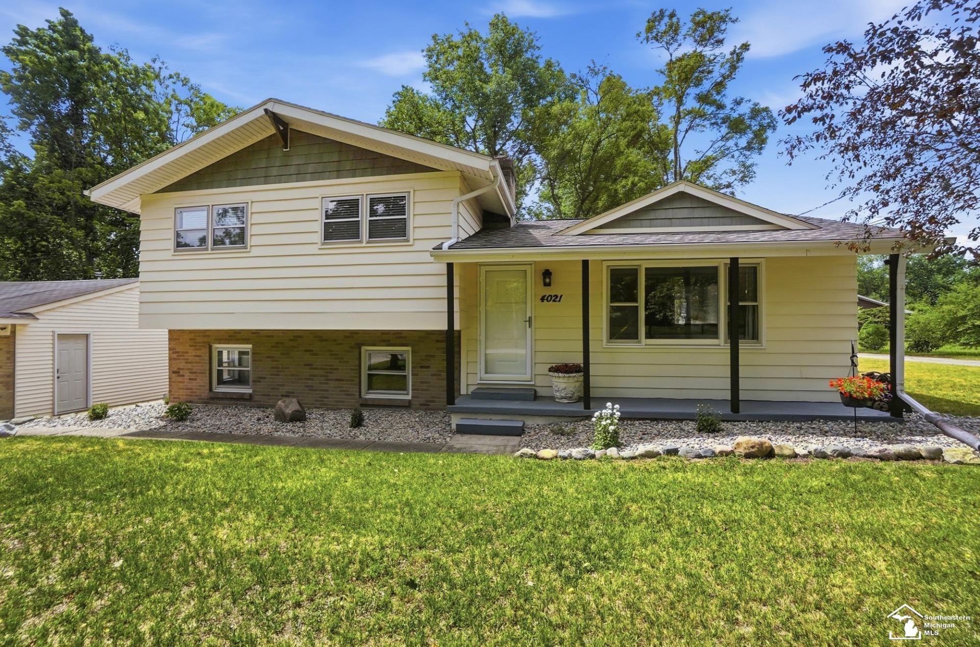 4021 Section Road, Lambertville, MI 48144 Main Photo