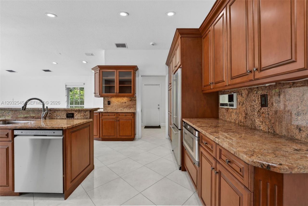 8224 SW 178th Ter, Palmetto Bay, FL 33157 Photo