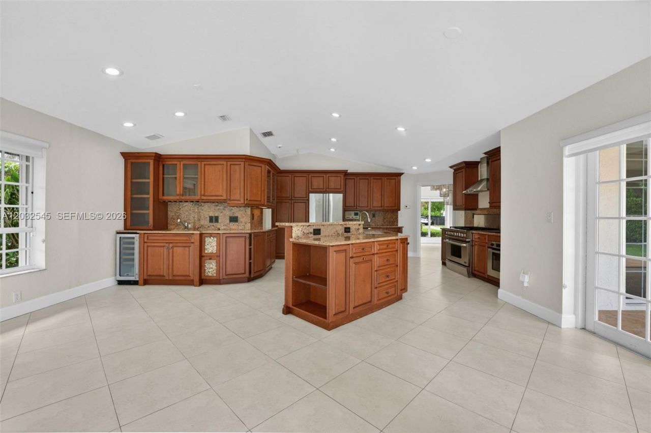 8224 SW 178th Ter, Palmetto Bay, FL 33157 Photo