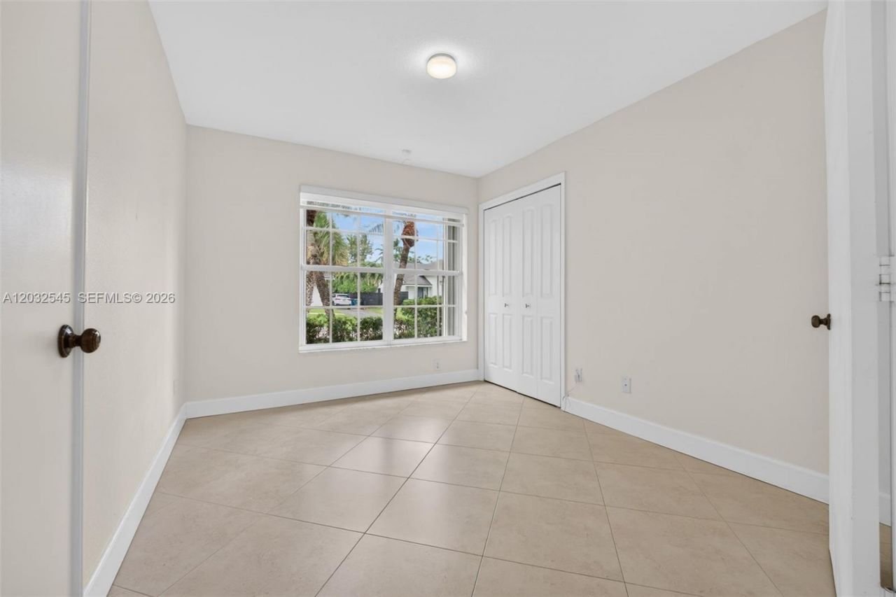 8224 SW 178th Ter, Palmetto Bay, FL 33157 Photo
