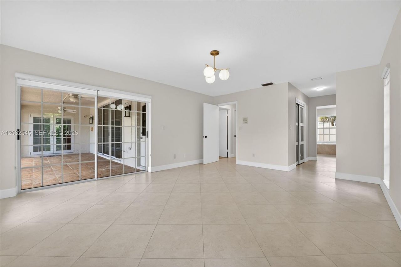 8224 SW 178th Ter, Palmetto Bay, FL 33157 Photo