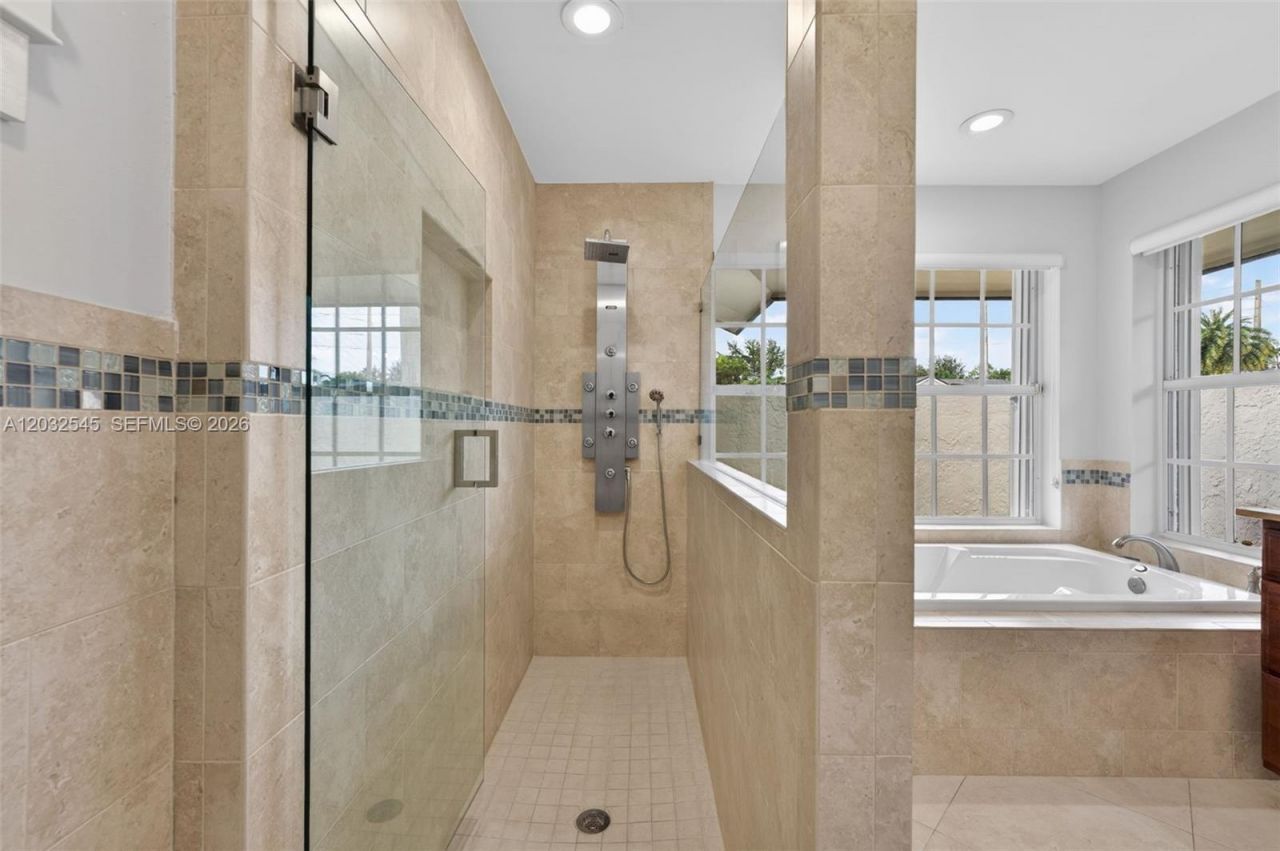 8224 SW 178th Ter, Palmetto Bay, FL 33157 Photo