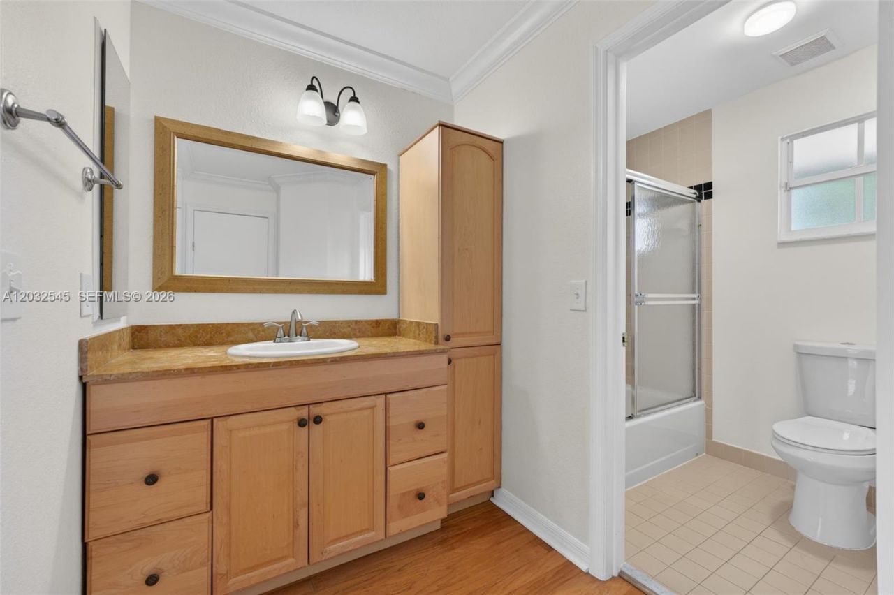 8224 SW 178th Ter, Palmetto Bay, FL 33157 Photo