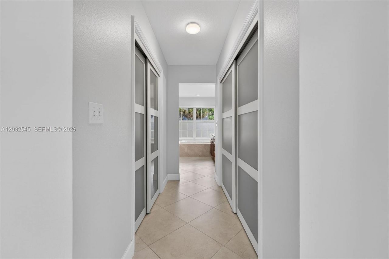 8224 SW 178th Ter, Palmetto Bay, FL 33157 Photo