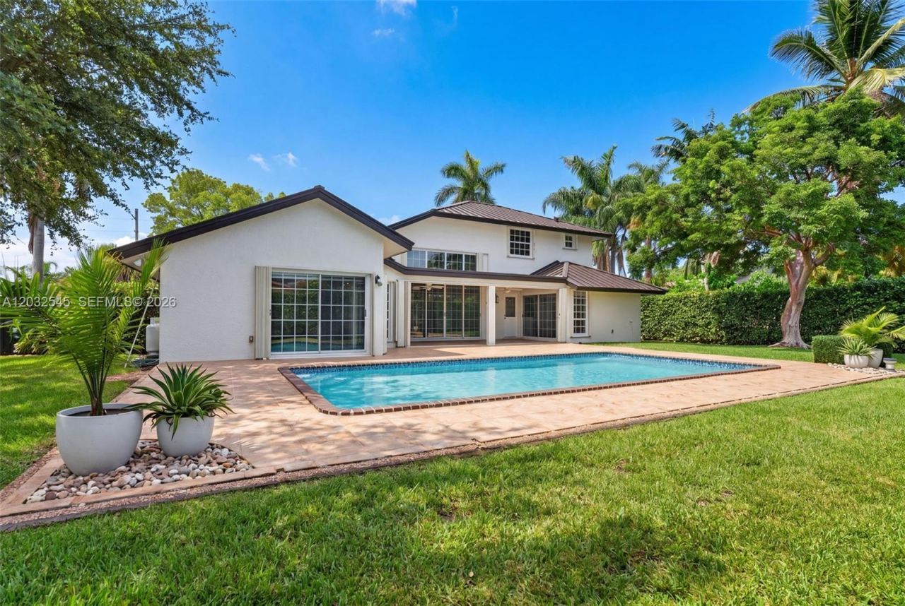 8224 SW 178th Ter, Palmetto Bay, FL 33157 Photo