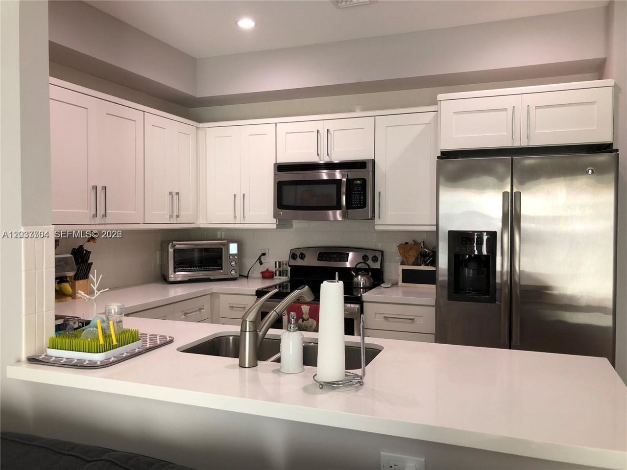 33 SE 3rd Ave , Hallandale Beach, FL 33009 Photo
