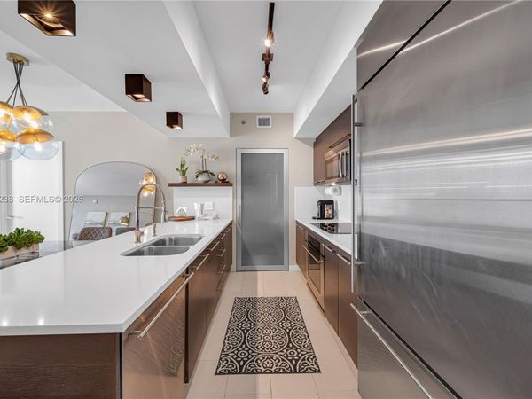 Unit 1803, Miami, FL 33131