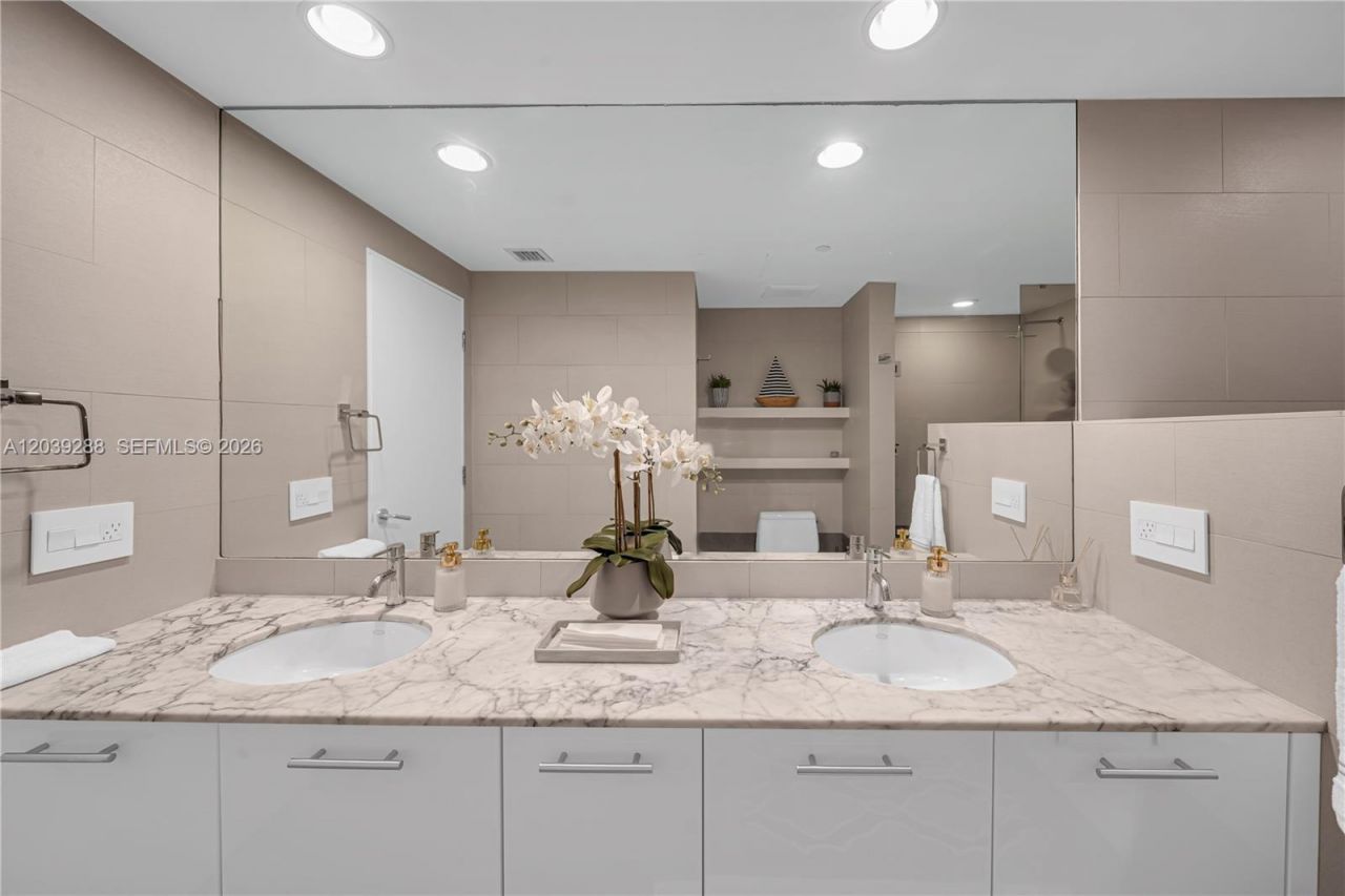 Please Call For Address, Unit 1803, Miami, FL 33131 Photo