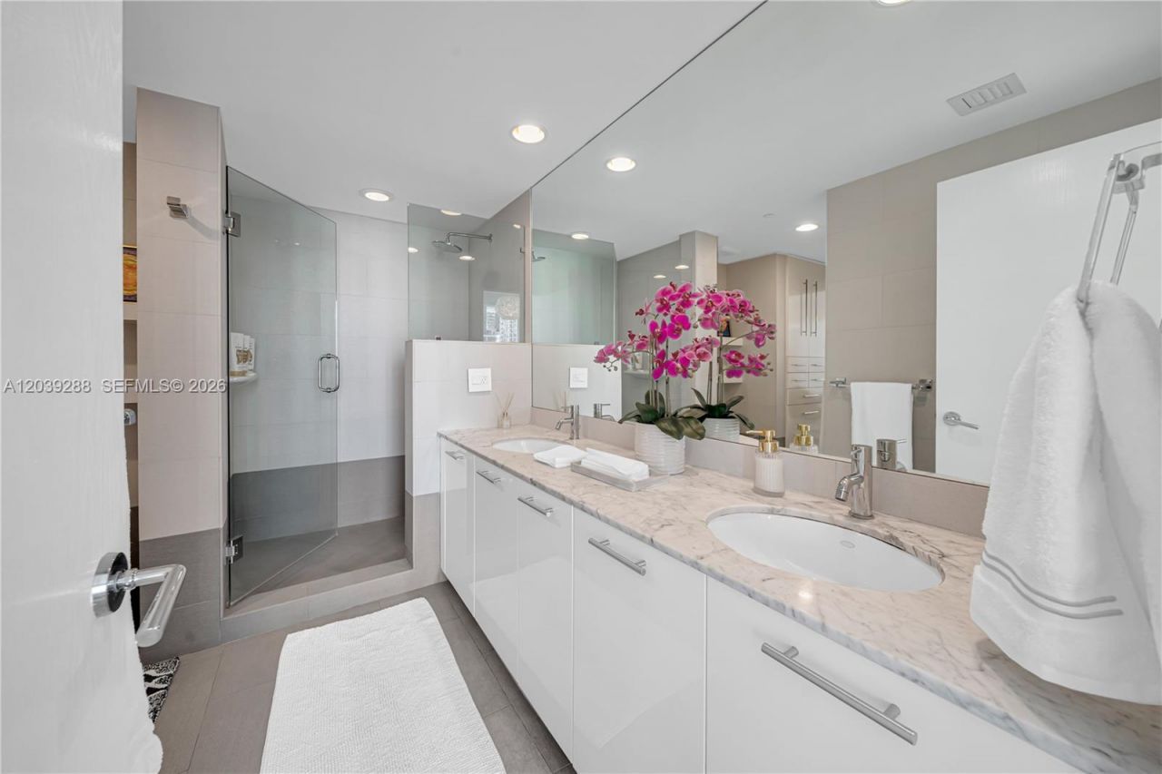 Please Call For Address, Unit 1803, Miami, FL 33131 Photo
