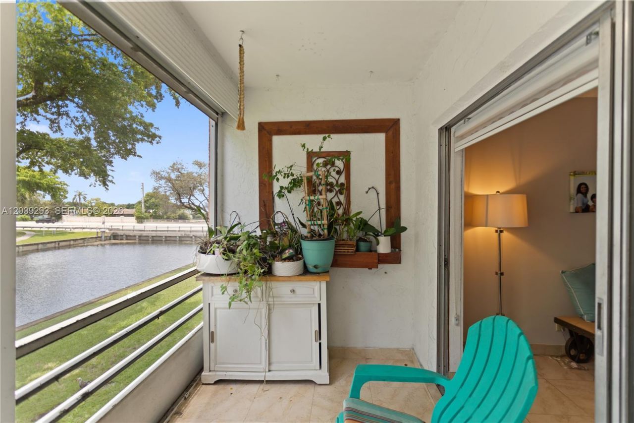 8846 W Mcnab Rd, Unit 206, Tamarac, FL 33321 Photo