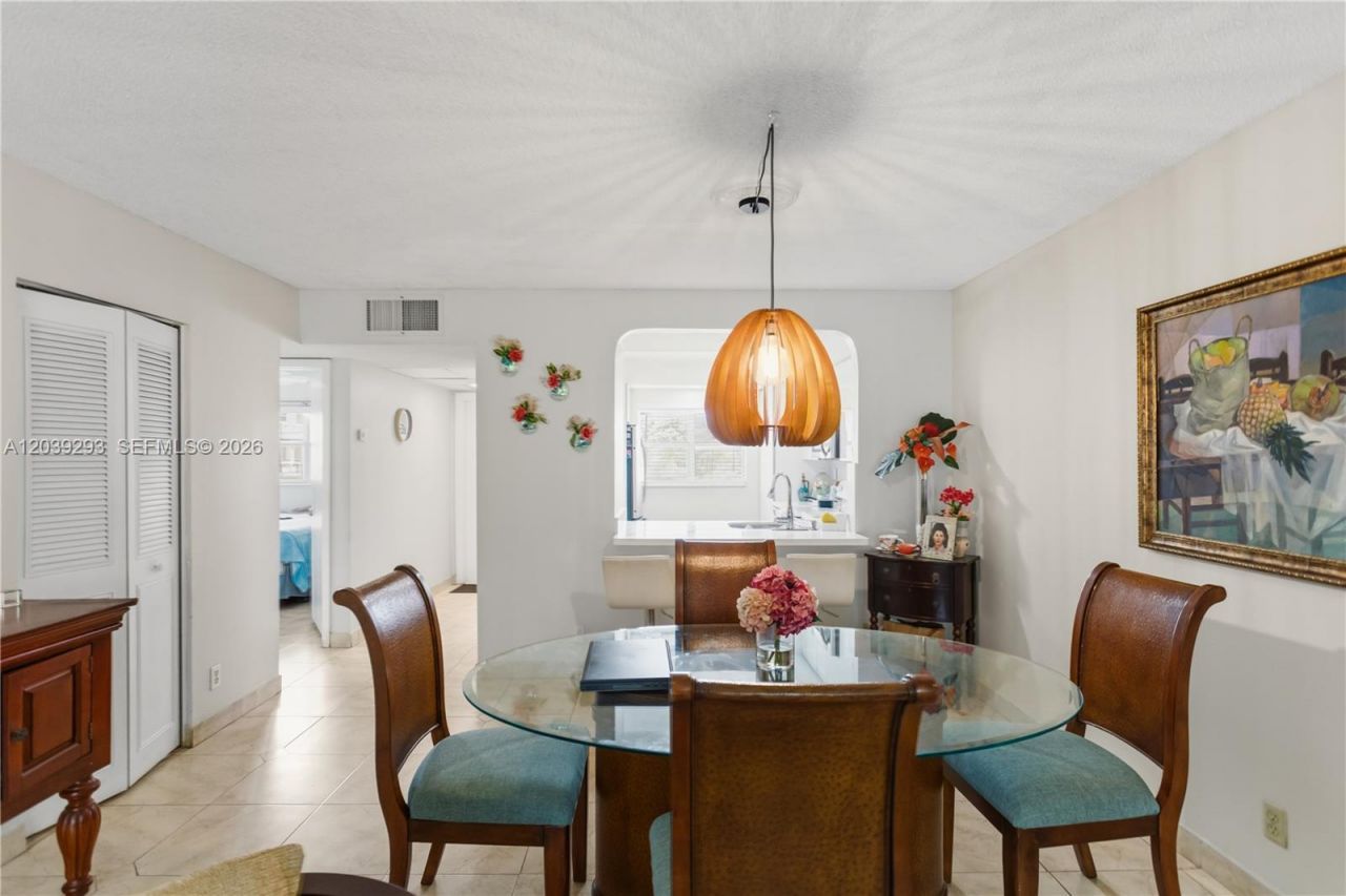 8846 W Mcnab Rd, Unit 206, Tamarac, FL 33321 Photo