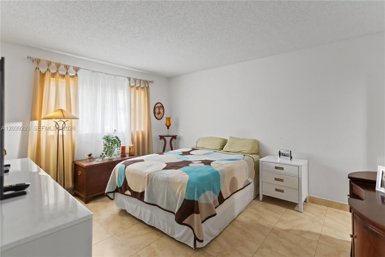8846 W Mcnab Rd, Unit 206, Tamarac, FL 33321 Photo