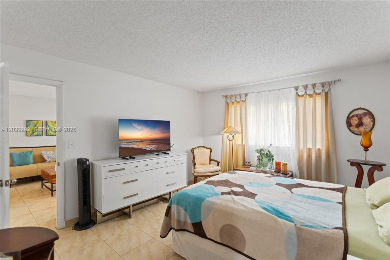 8846 W Mcnab Rd, Unit 206, Tamarac, FL 33321 Photo